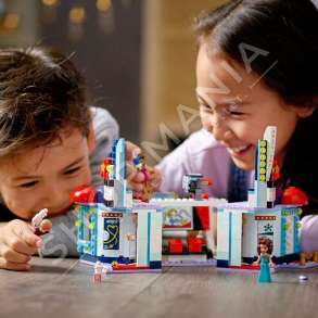 LEGO "FRIENDS HEARTLAKE CITY MOVIE THEATER" - 451 PJESE, +7 VJEC