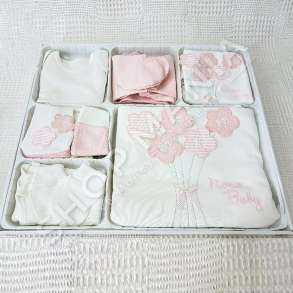 SET ME 10 PJESE (2 BODY, BLUZA, TUTA, KAPUC, DORASHKA, CARCAF, CORAPE, GUSHORE, PECETE) (0-3 MUAJSH)