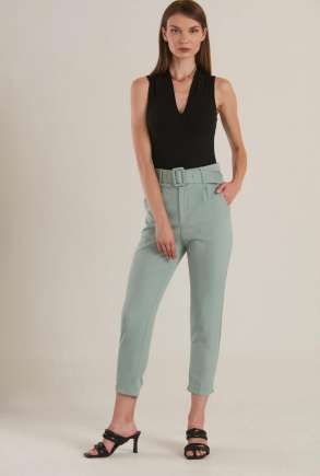 PANTALLONA TE NGUSHTA ME PRERJE TE DREJTE ALD-76