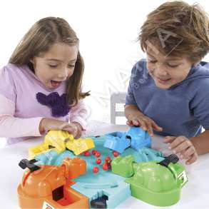 HASBRO - LOJE ARGETUESE "HUNGRY HIPPO", +4 VJEC