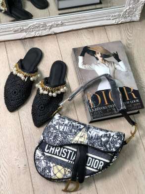 SHAPKA TE MBYLLURA PARA ME PAK TAKE "CHRISTIAN DIOR"CN-165